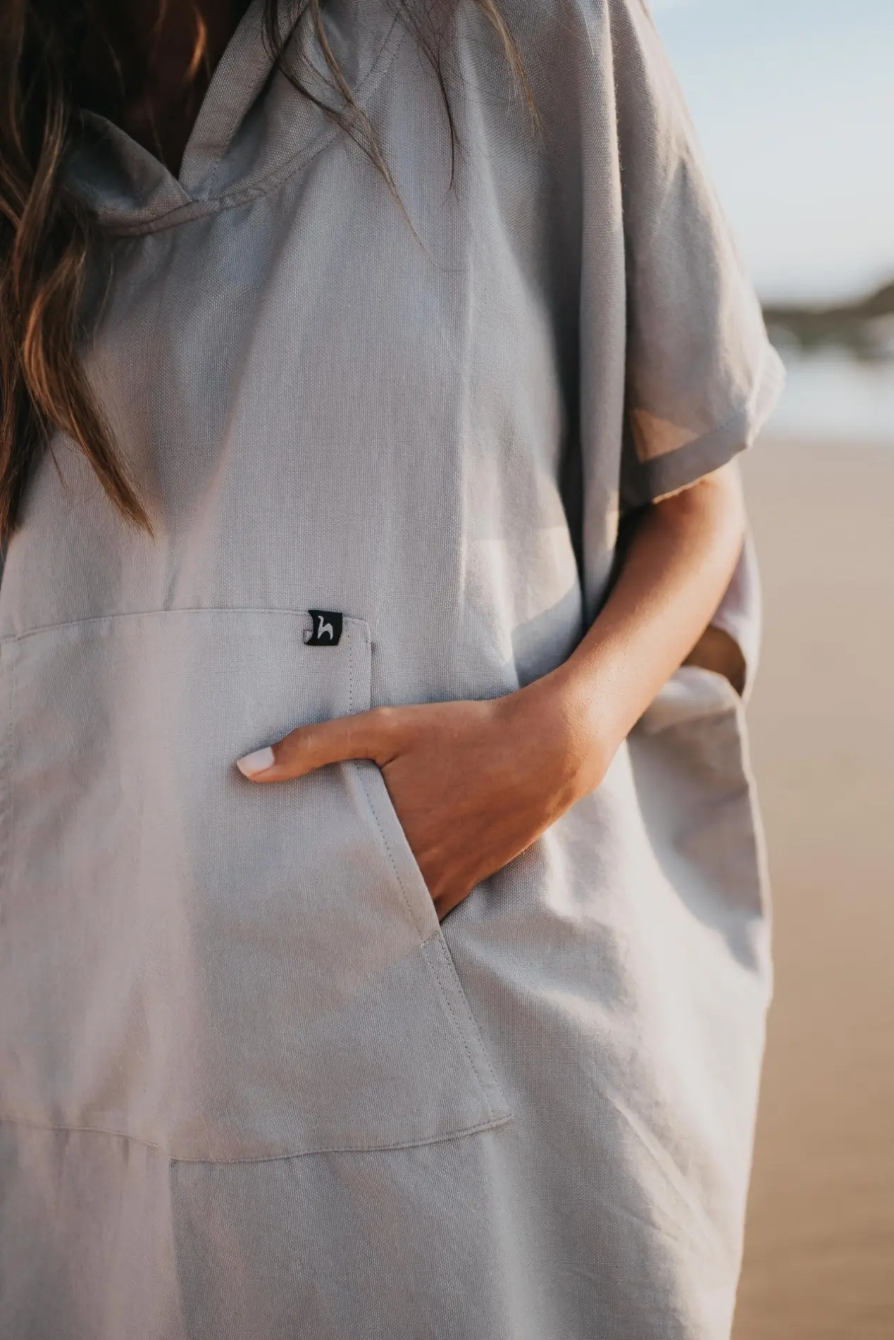 Futah - Ericeira Grey Poncho  (5)